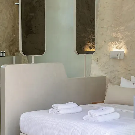 Hub Hospitality * 干尼亞