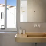 Hub Hospitality Hotel