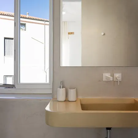 Hub Hospitality فندق