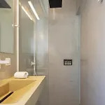 Hub Hospitality Отель *