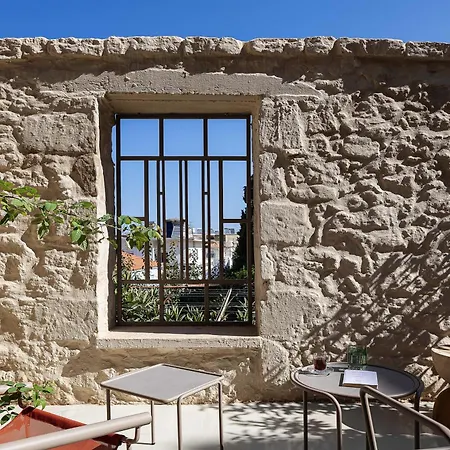 Hub Hospitality * Chania (Crete)