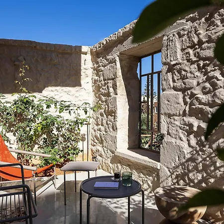 Hub Hospitality ハニア