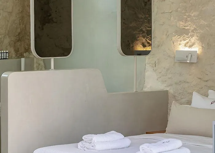 Hub Hospitality * ハニア