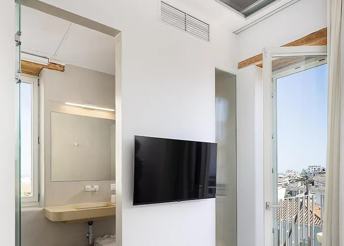 Hub Hospitality ホテル *